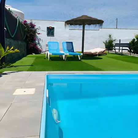 Con Piscina Cerca De La Playa Horská chata *