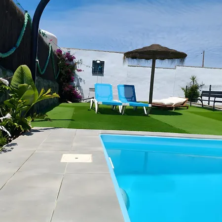 Con Piscina Cerca De La Playa *