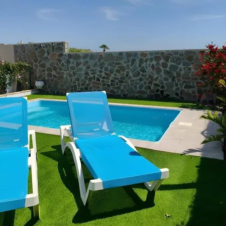 Con Piscina Cerca De La Playa Horská chata *